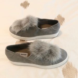Steve Madden Bryanne Pom Pom Sneakers Size 7.5